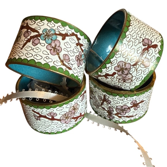 Other - Cloisonné Napkin Rings Set of 4 White Floral Enamel Brass Table Decor